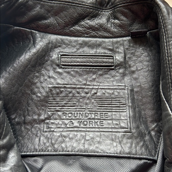 Roundtree & Yorke Black Leather Jacket - Picture 3 of 6